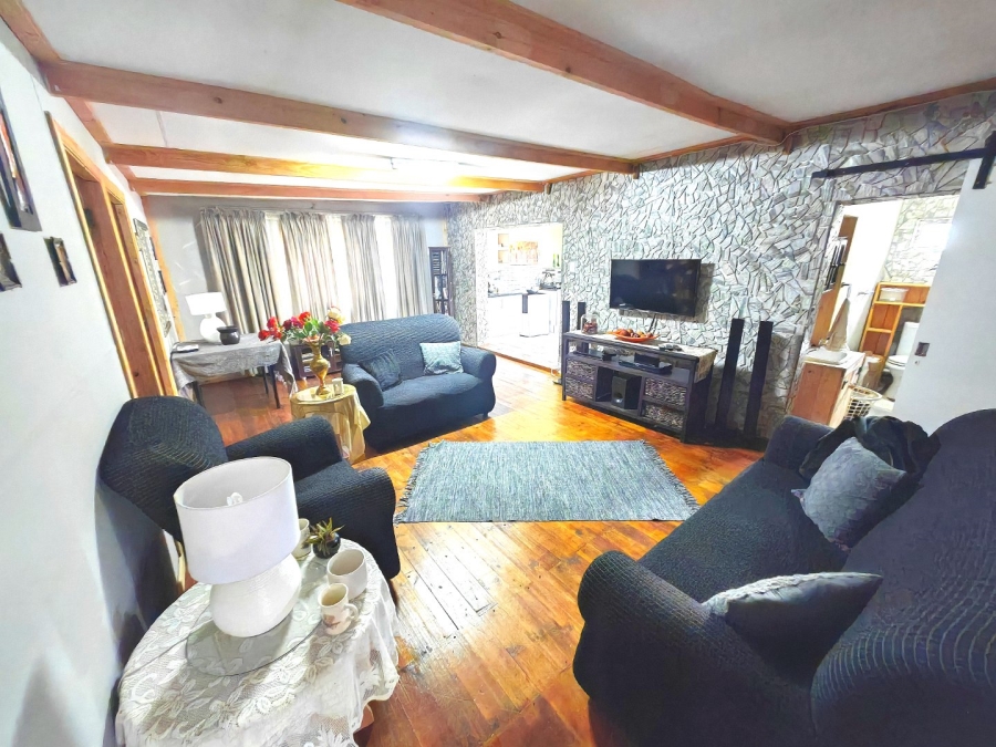 7 Bedroom Property for Sale in Bayswater Free State